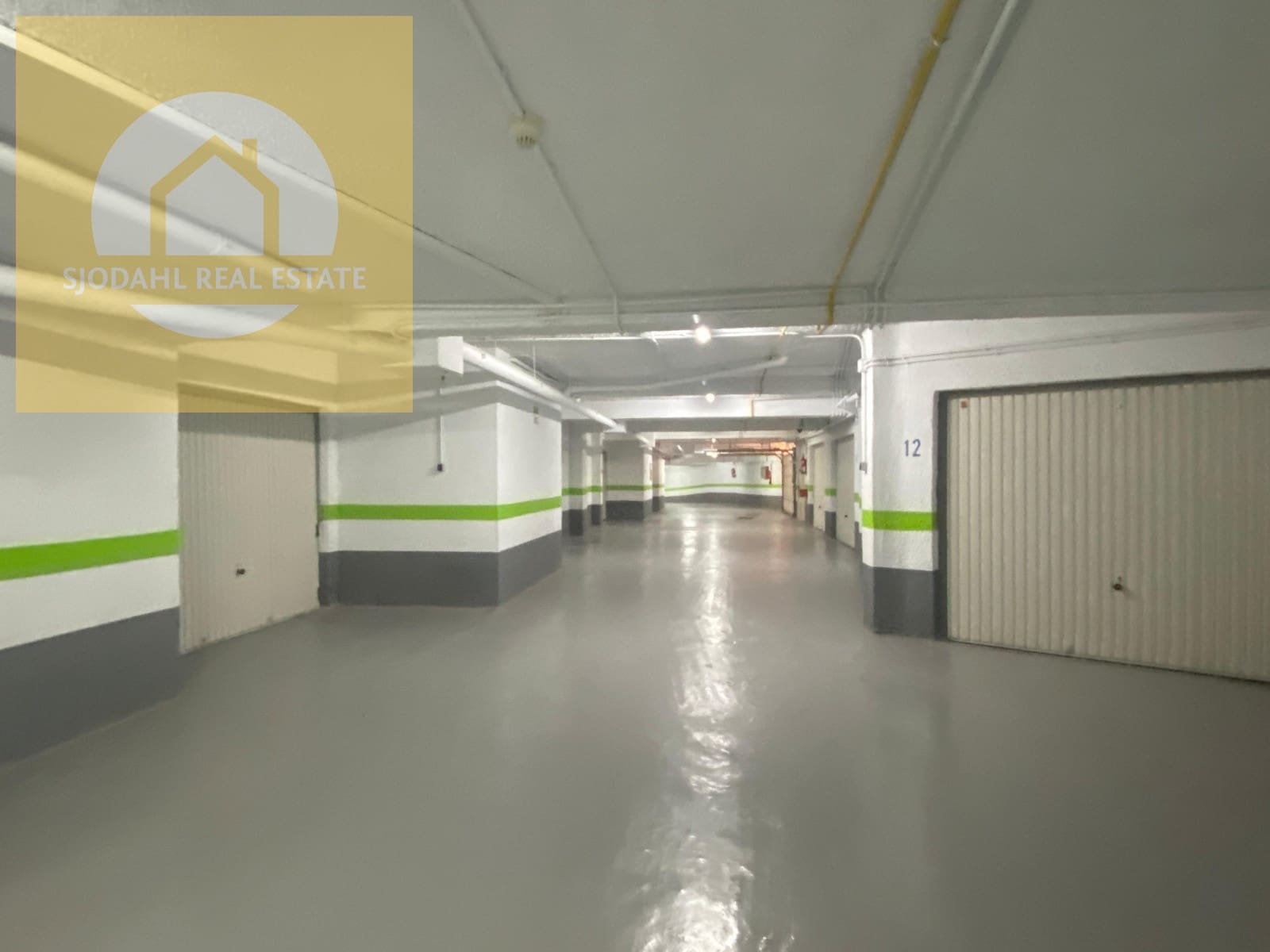 5 soveværelse Byhus til salg i El Campello med garage - € 776.000 (Ref: 9218738)