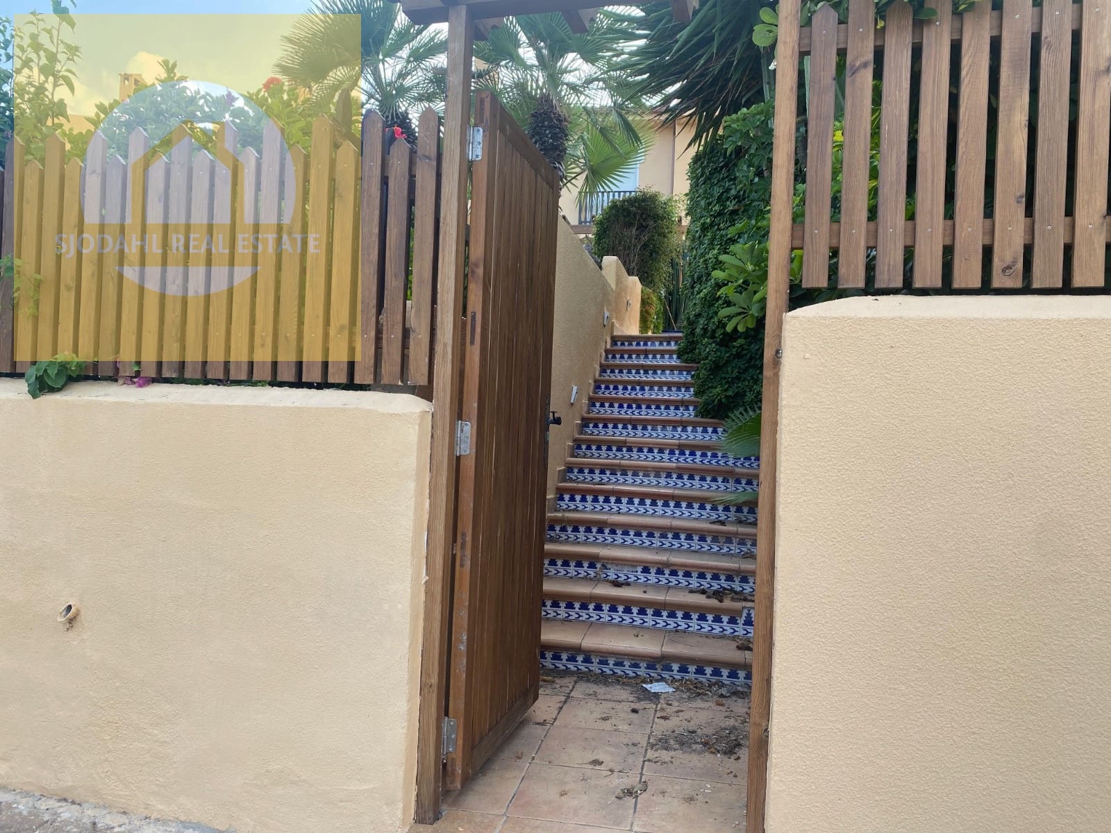 5 soveværelse Byhus til salg i El Campello med garage - € 776.000 (Ref: 9218738)