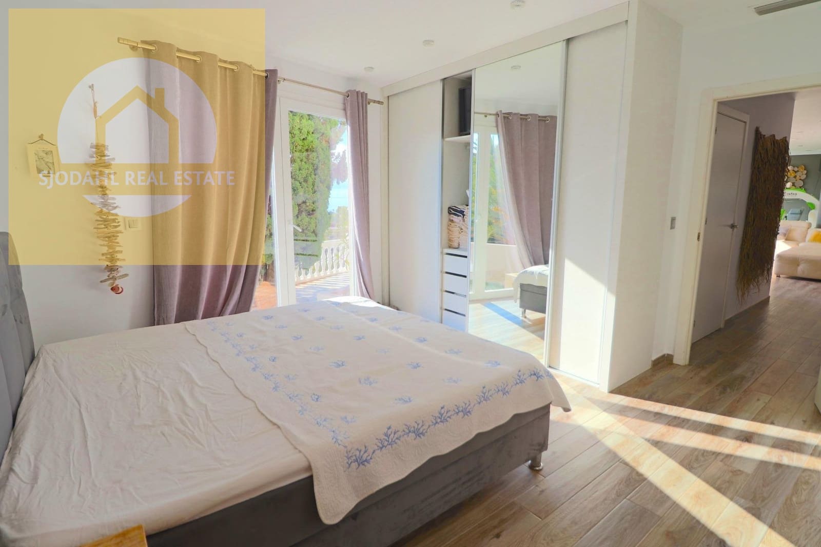 8 soveværelse Villa til salg i El Campello med swimmingpool garage - € 2.200.000 (Ref: 9235459)