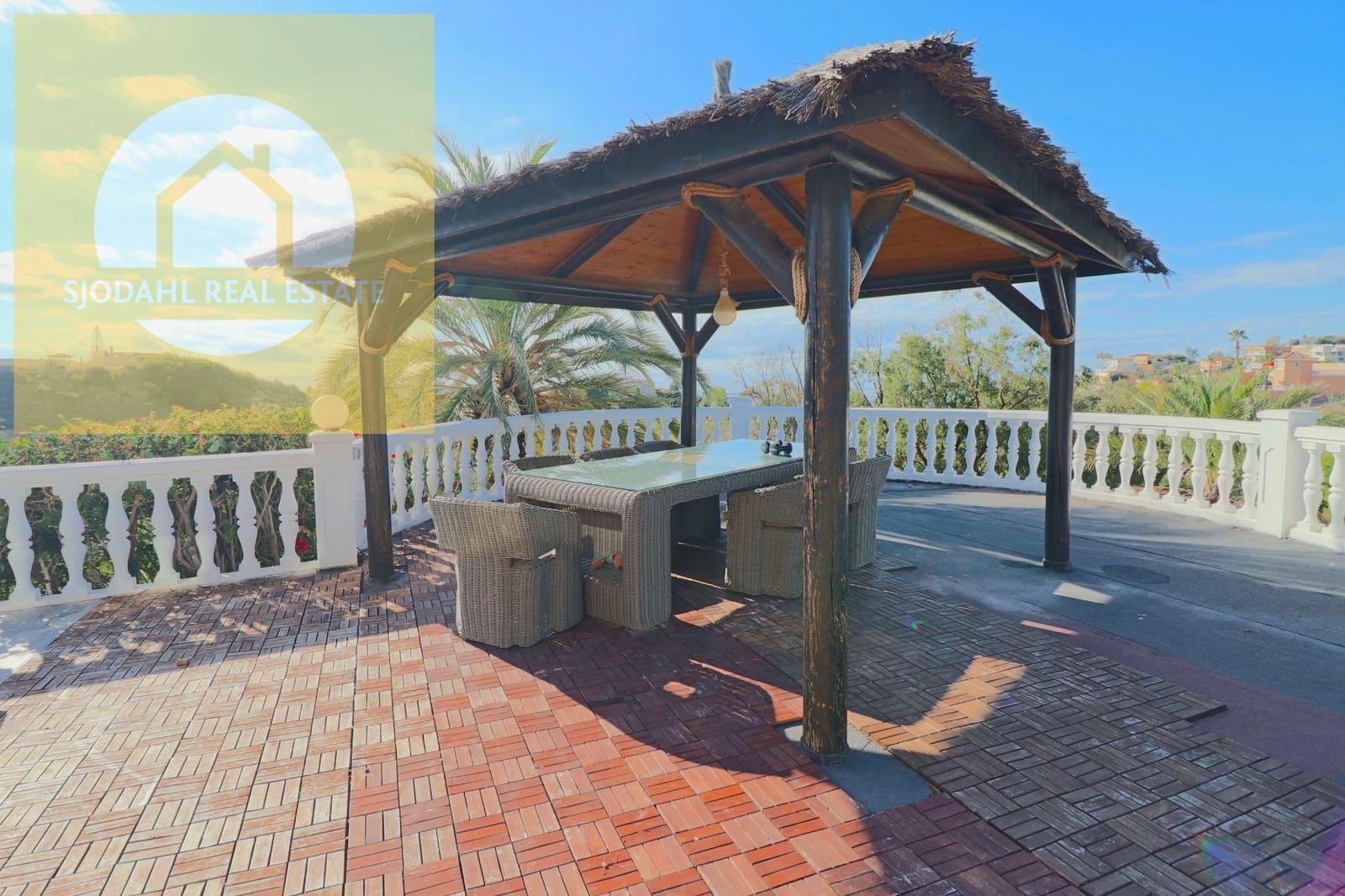 8 soveværelse Villa til salg i El Campello med swimmingpool garage - € 2.200.000 (Ref: 9235459)