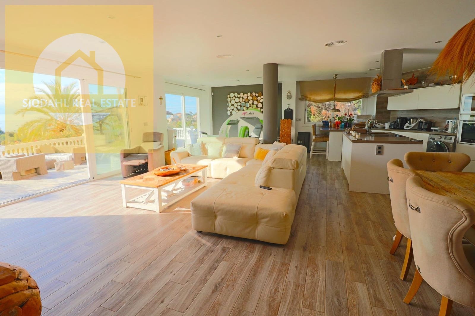 8 soveværelse Villa til salg i El Campello med swimmingpool garage - € 2.200.000 (Ref: 9235459)