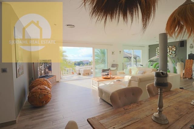 8 soveværelse Villa til salg i Coveta Fuma, El Campello med swimmingpool garage - € 2.200.000 (Ref: 9235459)