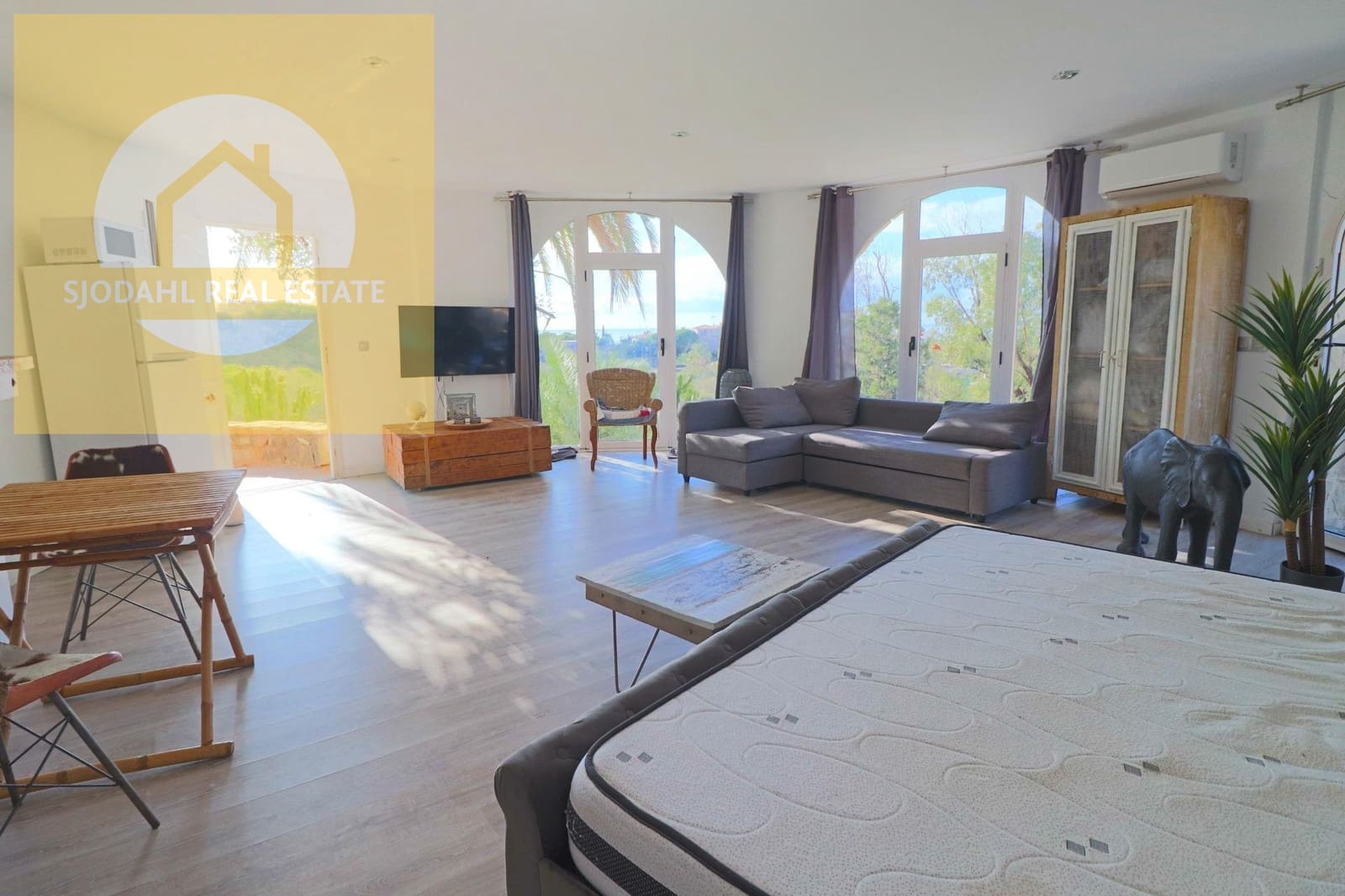 8 soveværelse Villa til salg i El Campello med swimmingpool garage - € 2.200.000 (Ref: 9235459)