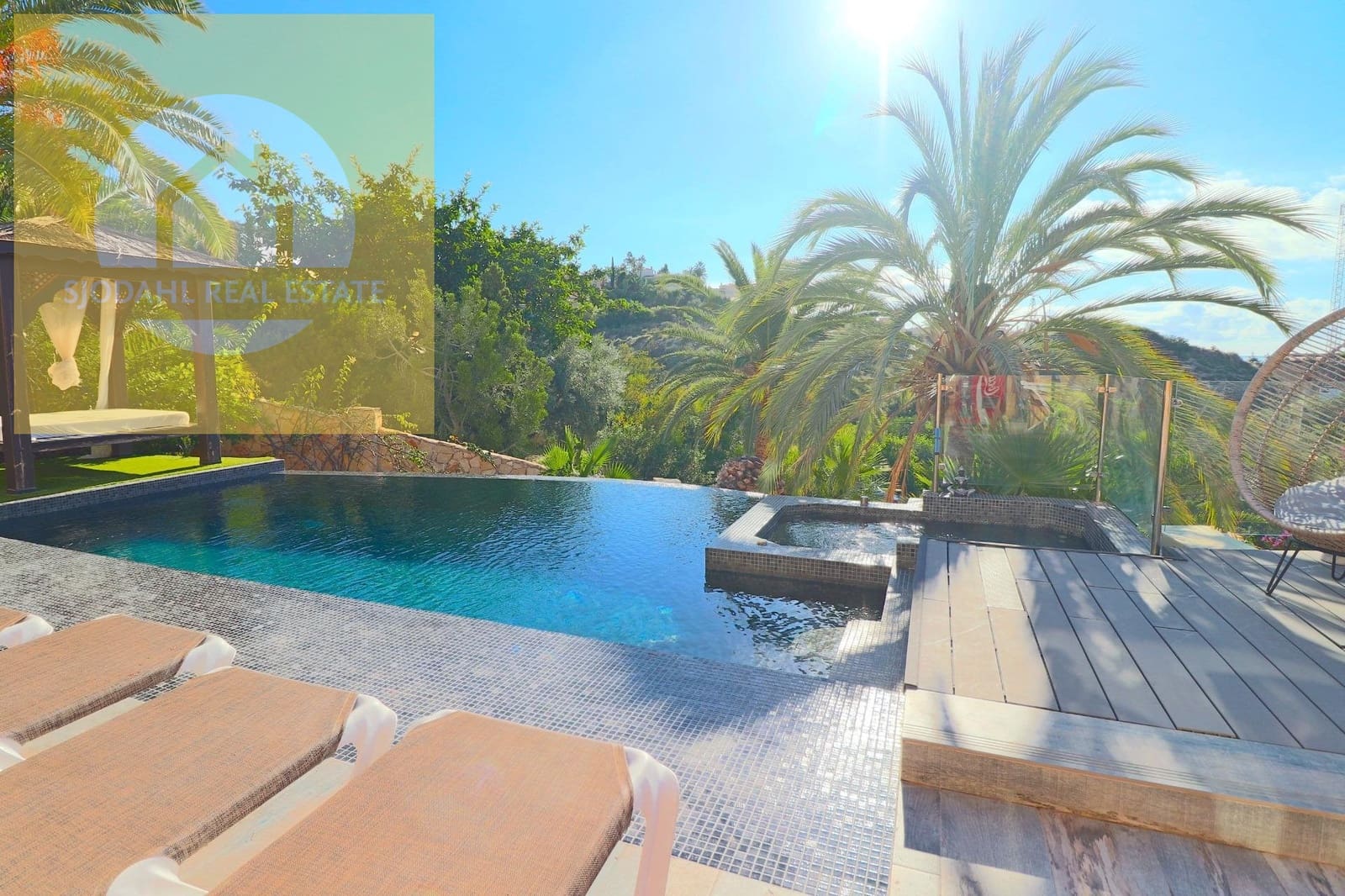 8 soveværelse Villa til salg i El Campello med swimmingpool garage - € 2.200.000 (Ref: 9235459)
