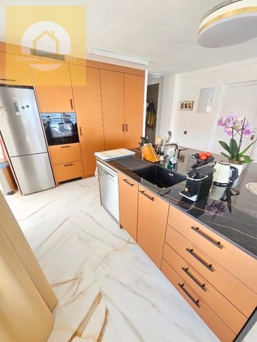 2 bedroom Apartment for sale in Altea with pool garage - € 659,000 (Ref: 9237256)