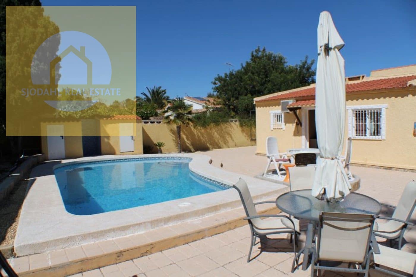 3 soveværelse Villa til salg i Alfaz del Pi / L'Alfas del Pi med swimmingpool - € 550.000 (Ref: 9237946)