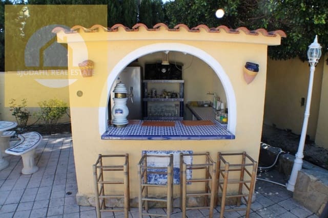 3 bedroom Villa for sale in Escandinavia - Cautivador, Alfaz del Pi / L'Alfàs del Pi with pool - € 550,000 (Ref: 9237946)