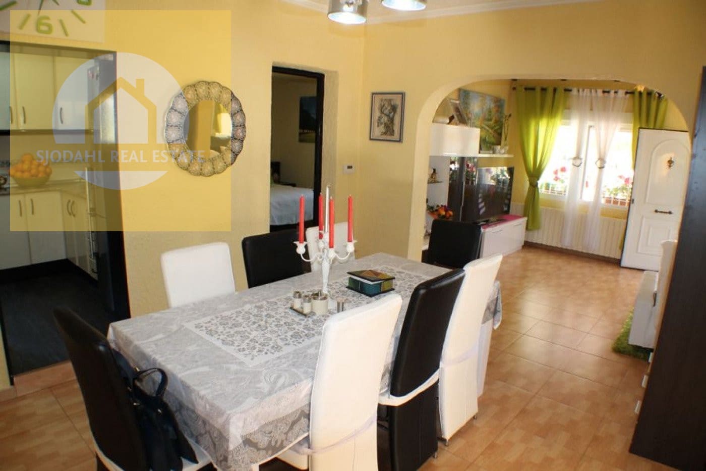 3 soveværelse Villa til salg i Alfaz del Pi / L'Alfas del Pi med swimmingpool - € 550.000 (Ref: 9237946)