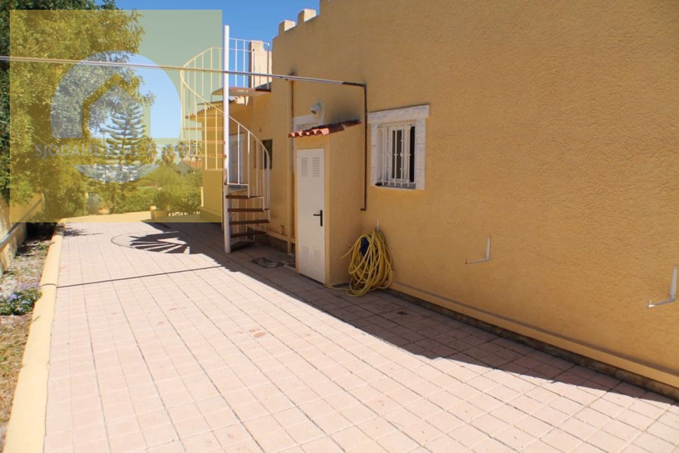 3 soveværelse Villa til salg i Alfaz del Pi / L'Alfas del Pi med swimmingpool - € 550.000 (Ref: 9237946)