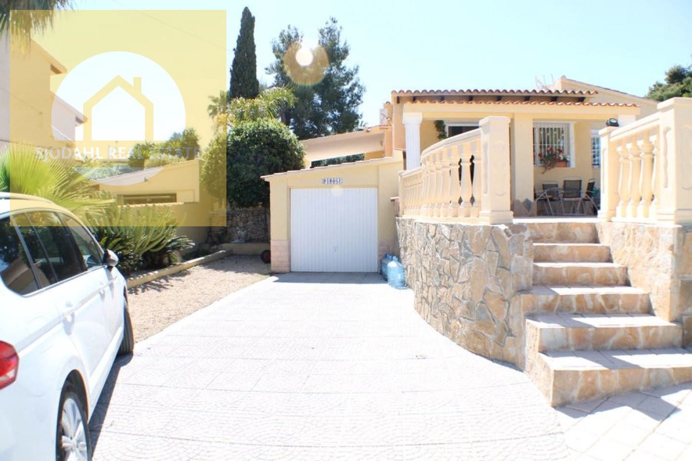 3 soveværelse Villa til salg i Alfaz del Pi / L'Alfas del Pi med swimmingpool - € 550.000 (Ref: 9237946)