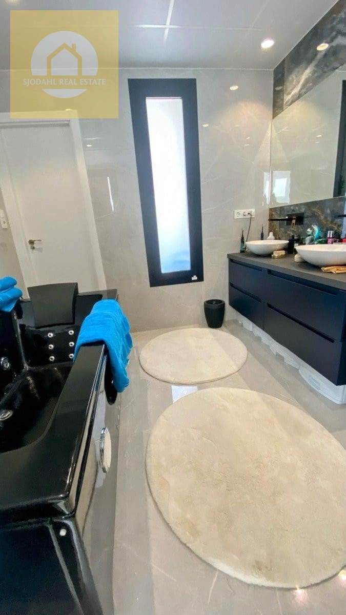 4 makuuhuone Huvila myytävänä paikassa Finestrat mukana uima-altaan 
autotalli - 799 000 € (Ref: 9240914)