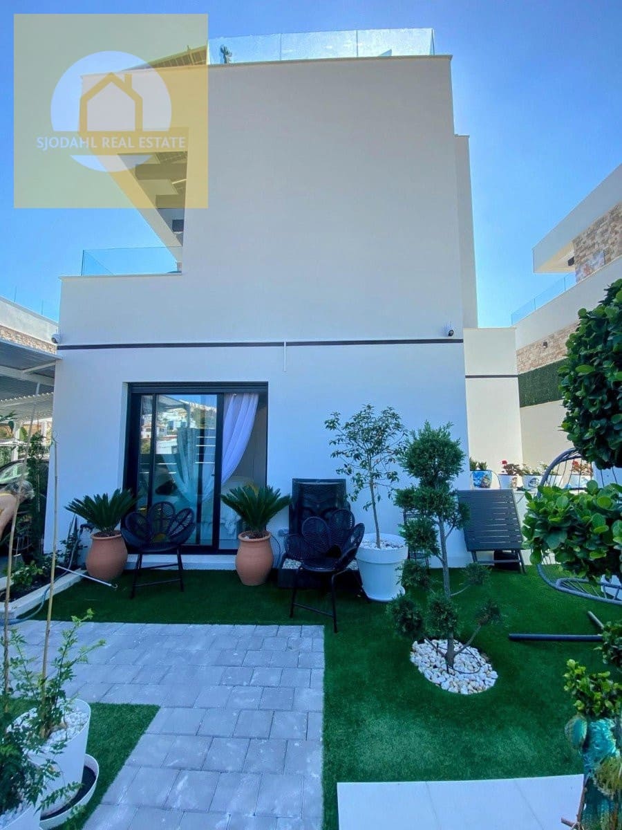 4 makuuhuone Huvila myytävänä paikassa Finestrat mukana uima-altaan 
autotalli - 799 000 € (Ref: 9240914)