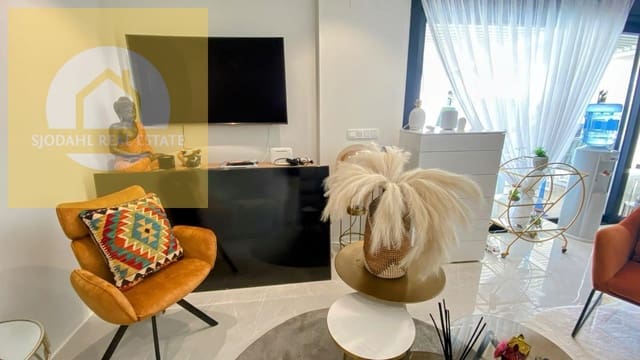 4 makuuhuone Huvila myytävänä paikassa Balcón de Finestrat - Terra Marina, Finestrat mukana uima-altaan 
autotalli - 799 000 € (Ref: 9240914)