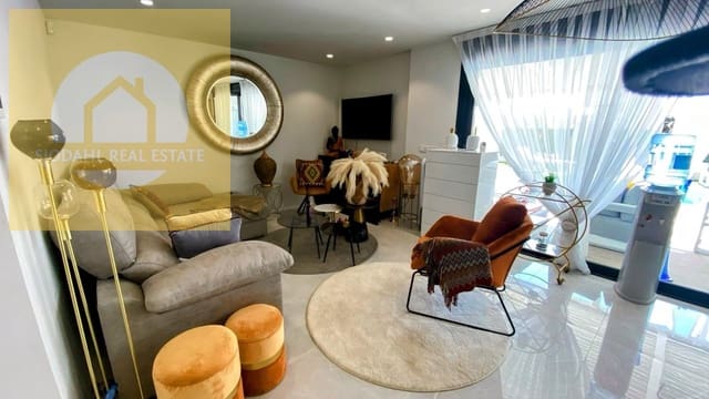 4 makuuhuone Huvila myytävänä paikassa Balcón de Finestrat - Terra Marina, Finestrat mukana uima-altaan 
autotalli - 799 000 € (Ref: 9240914)