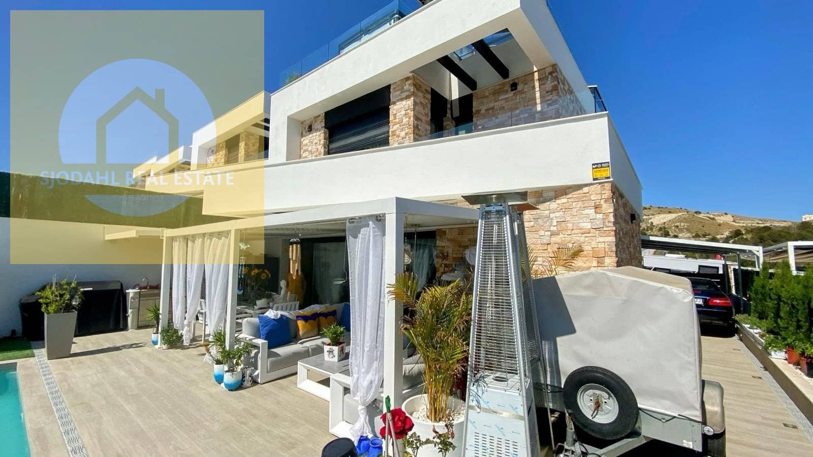 4 makuuhuone Huvila myytävänä paikassa Finestrat mukana uima-altaan 
autotalli - 799 000 € (Ref: 9240914)