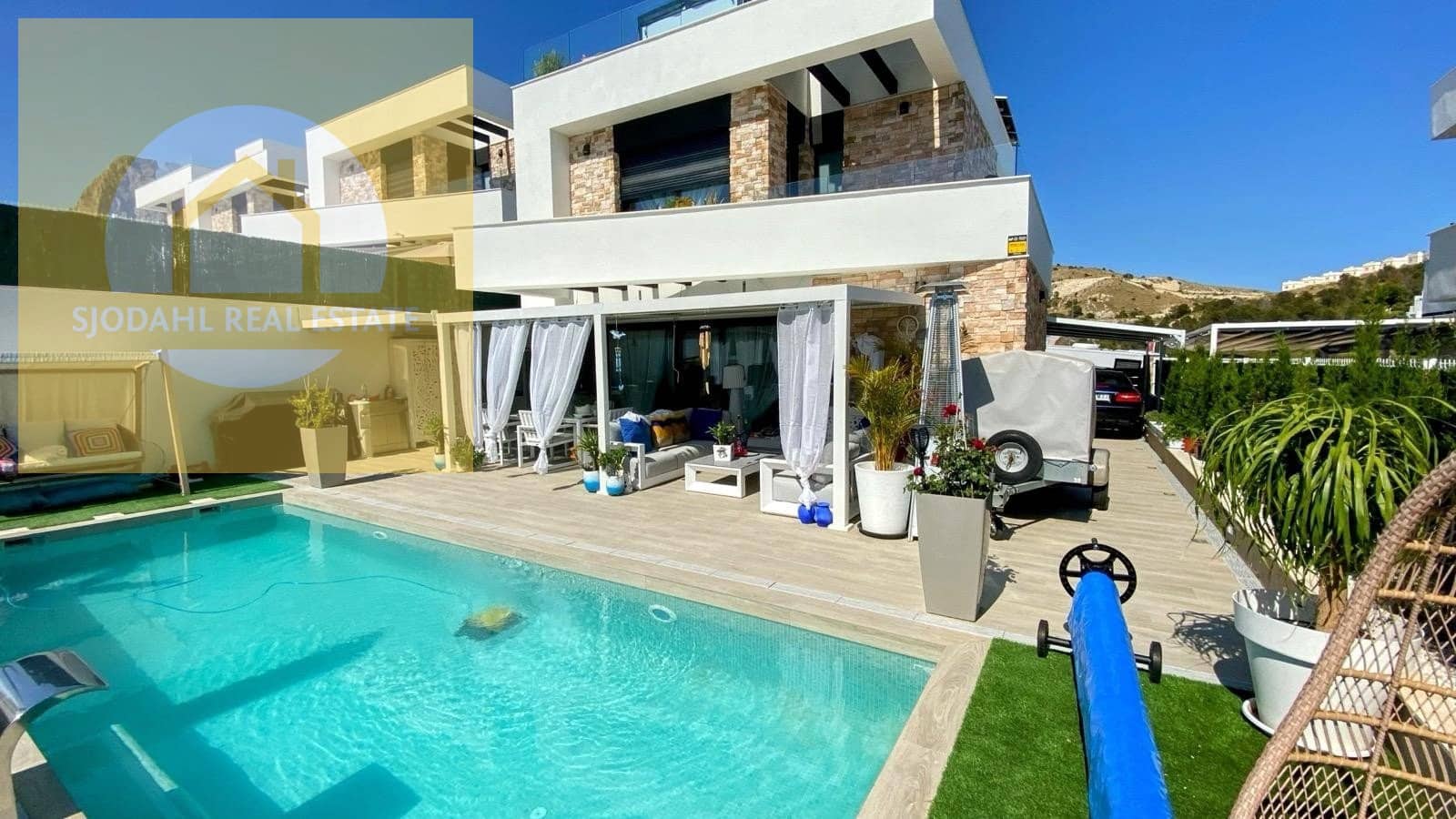 4 makuuhuone Huvila myytävänä paikassa Finestrat mukana uima-altaan 
autotalli - 799 000 € (Ref: 9240914)