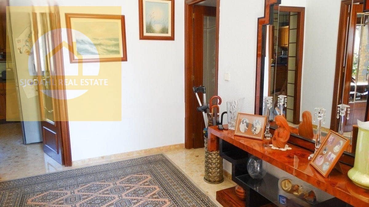 4 soveværelse Villa til salg i Benidorm med swimmingpool garage - € 640.000 (Ref: 9242257)