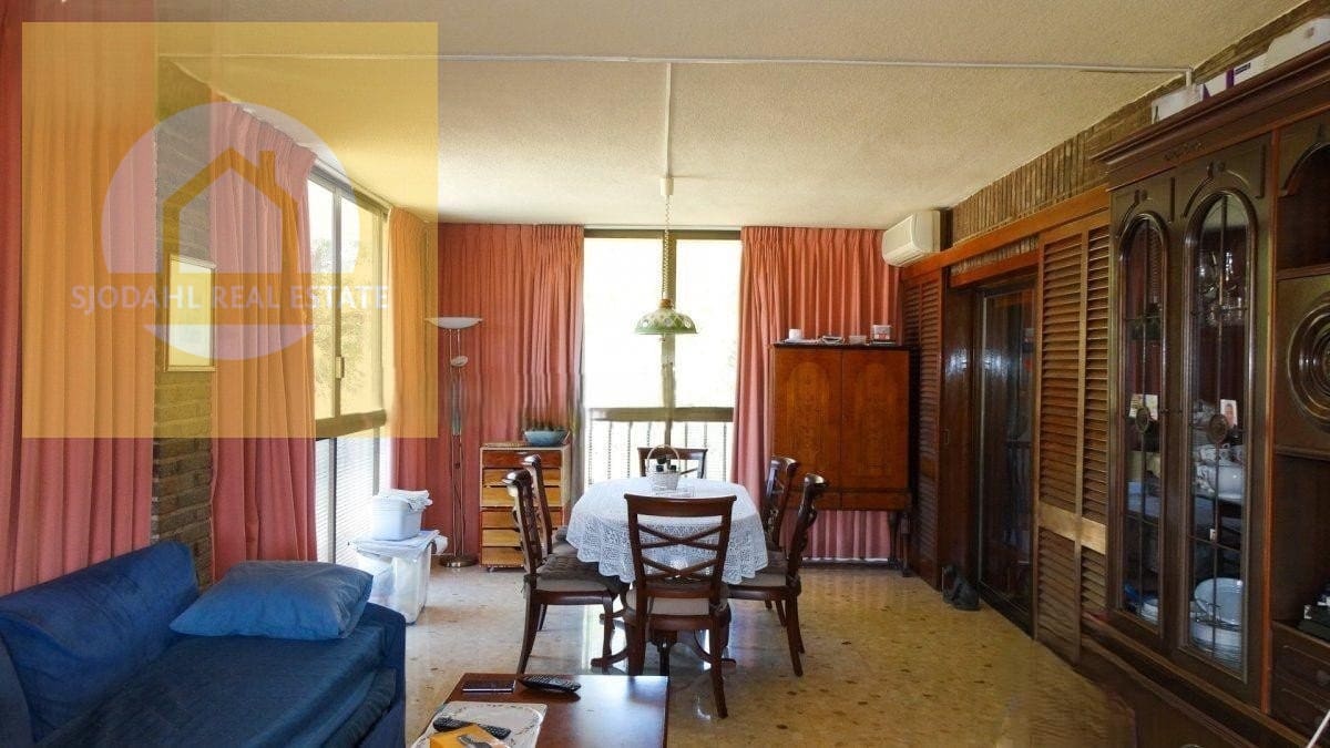 4 soveværelse Villa til salg i Benidorm med swimmingpool garage - € 640.000 (Ref: 9242257)