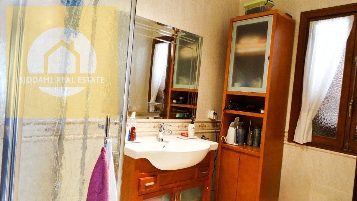 4 soveværelse Villa til salg i Benidorm med swimmingpool garage - € 640.000 (Ref: 9242257)