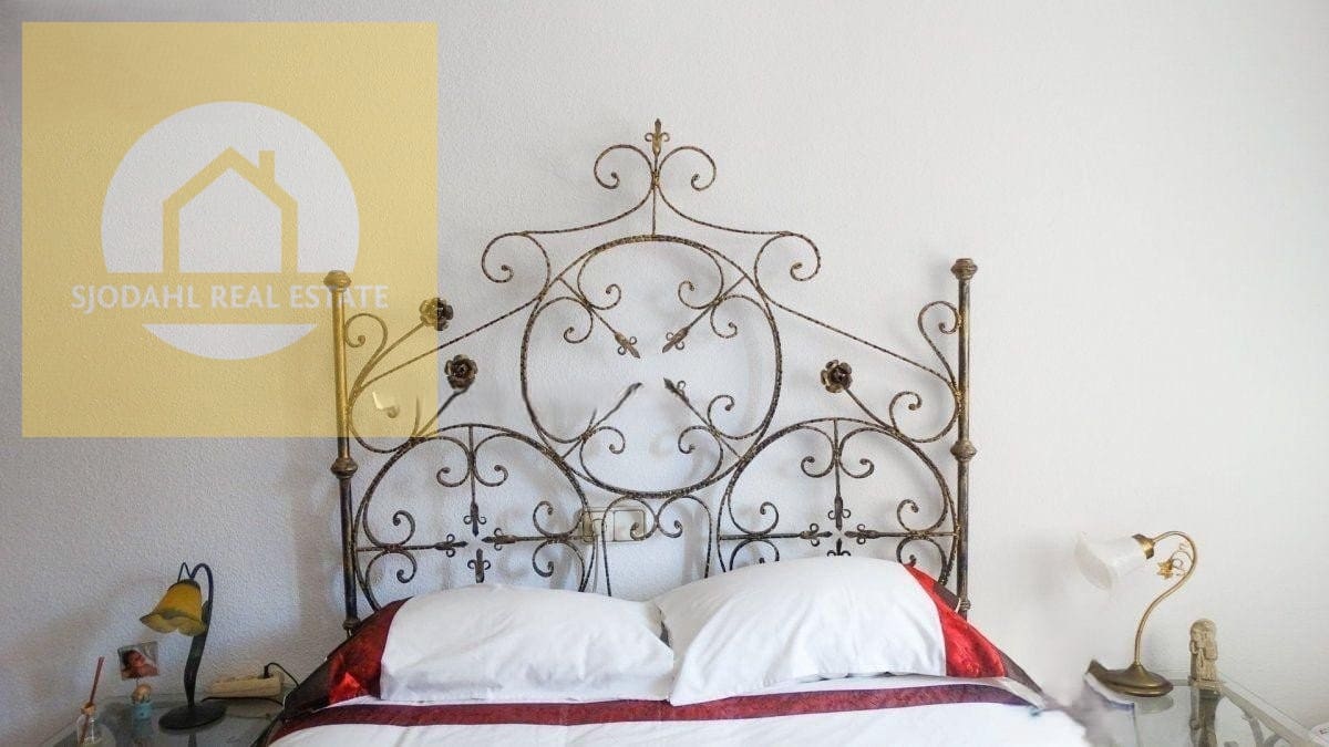 4 soveværelse Villa til salg i Benidorm med swimmingpool garage - € 640.000 (Ref: 9242257)