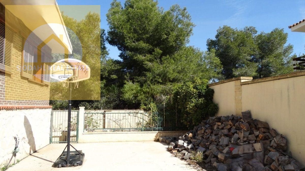 4 soveværelse Villa til salg i Benidorm med swimmingpool garage - € 640.000 (Ref: 9242257)