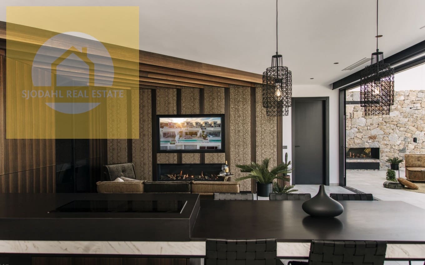 Chalet de 4 habitaciones en Rojales en venta con piscina garaje - 995.000 € (Ref: 9253974)