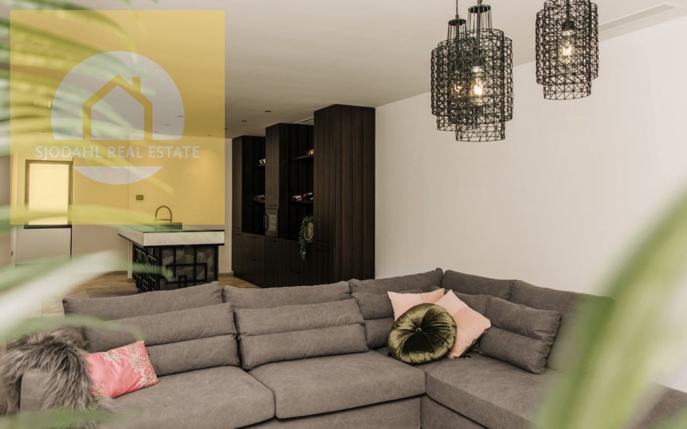 Chalet de 4 habitaciones en Rojales en venta con piscina garaje - 995.000 € (Ref: 9253974)