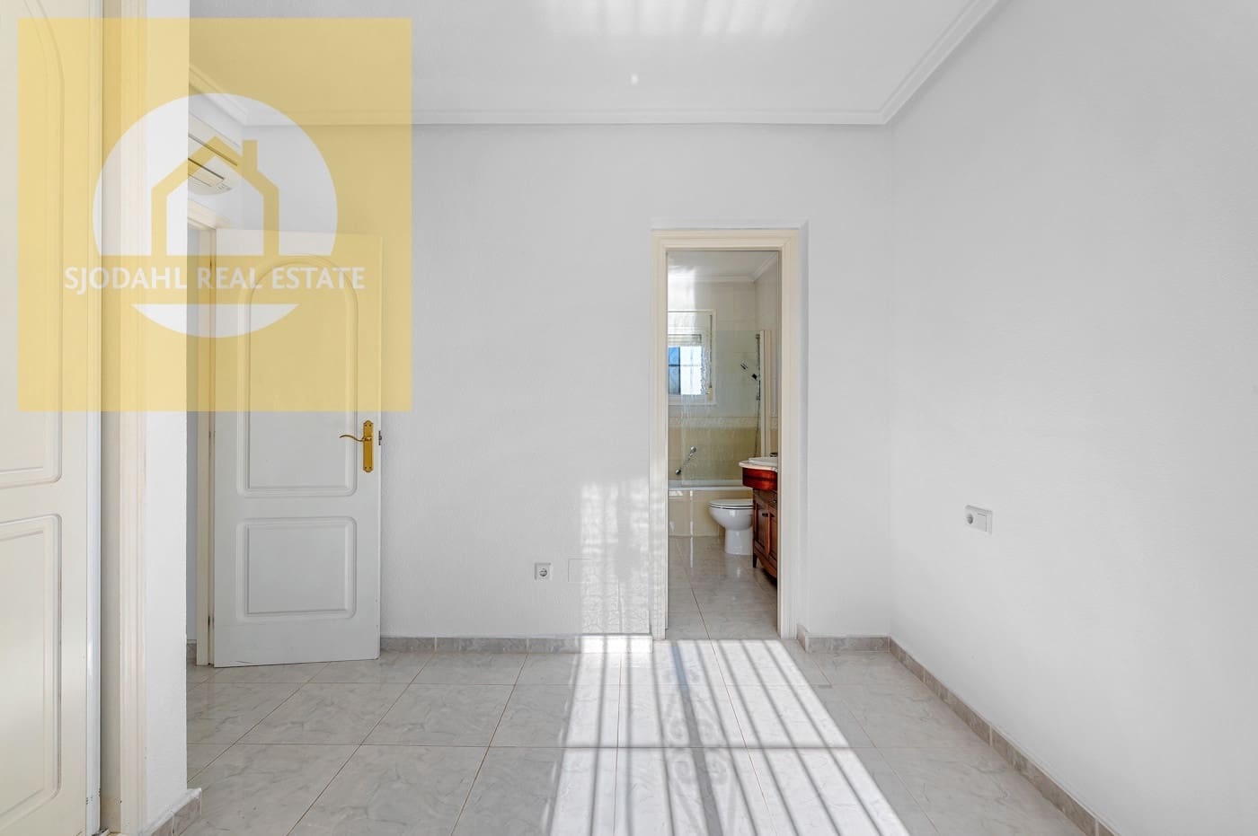 4 sovrum Villa till salu i Ciudad Quesada med pool - 375 000 € (Ref: 9642471)