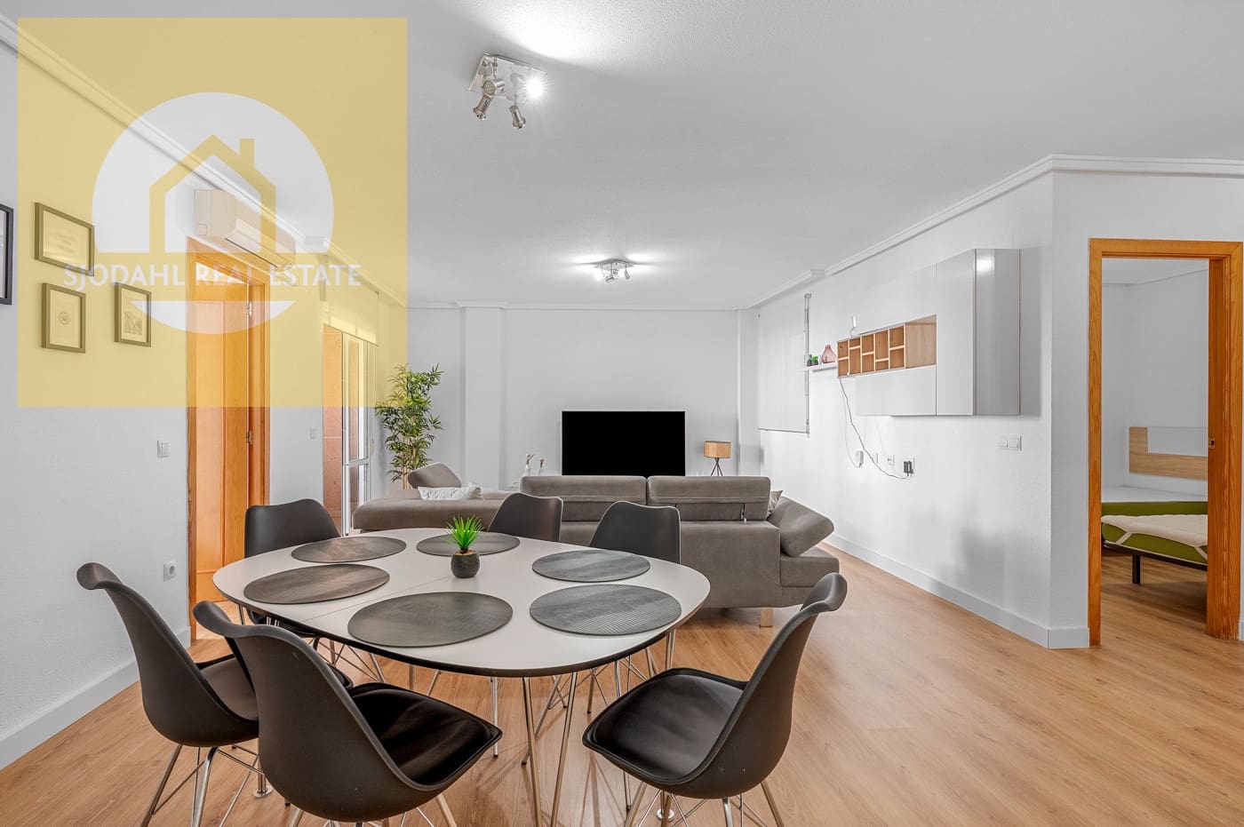 3 soveværelse Lejlighed til salg i Torrevieja med swimmingpool - € 174.000 (Ref: 9642473)