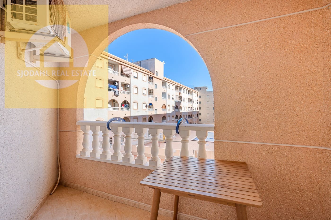 3 soveværelse Lejlighed til salg i Torrevieja med swimmingpool - € 174.000 (Ref: 9642473)