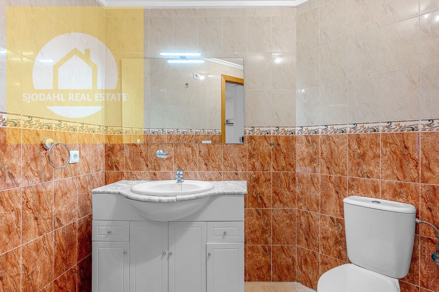 3 soveværelse Lejlighed til salg i Torrevieja med swimmingpool - € 174.000 (Ref: 9642473)