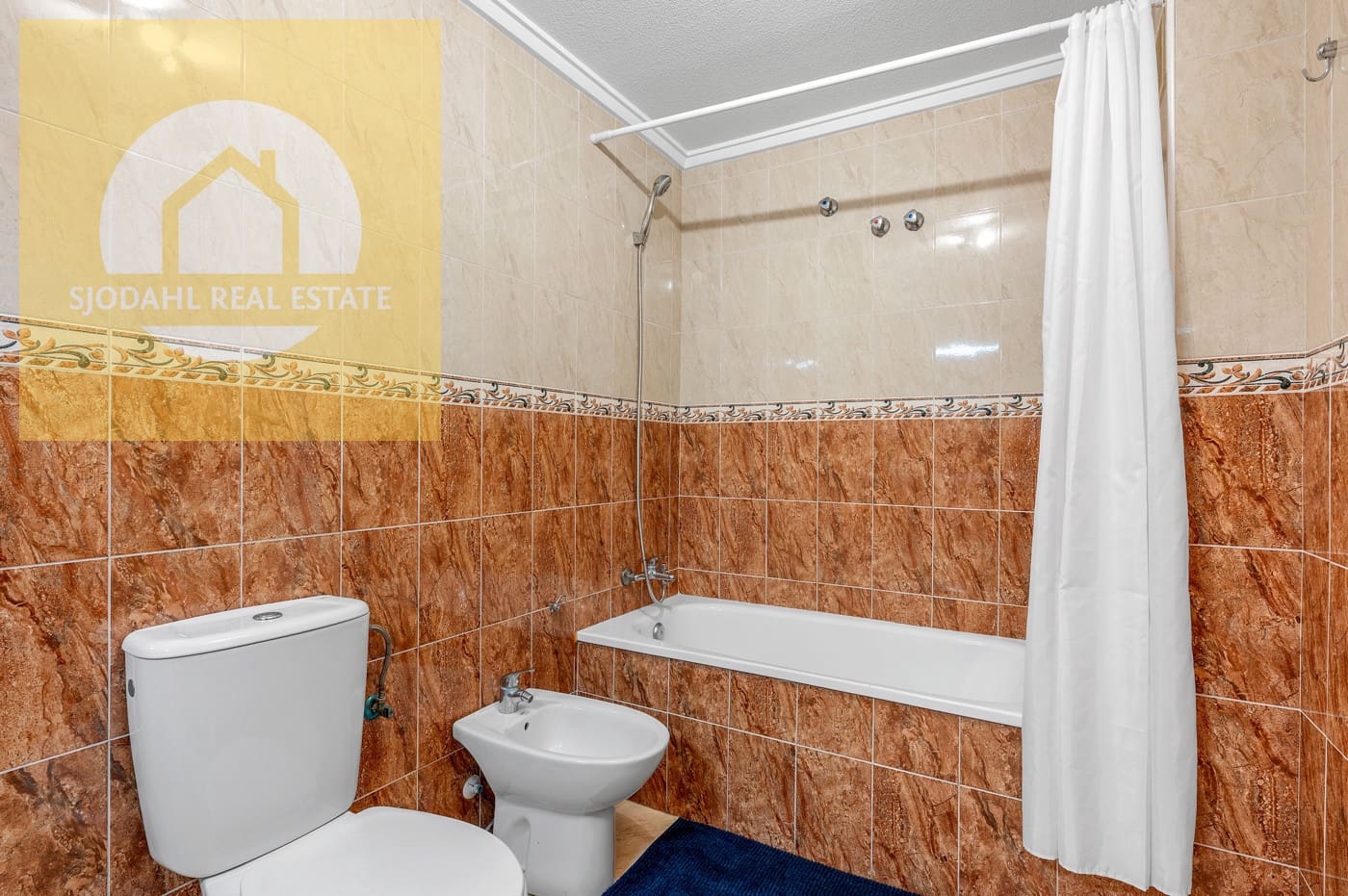 3 soveværelse Lejlighed til salg i Torrevieja med swimmingpool - € 174.000 (Ref: 9642473)