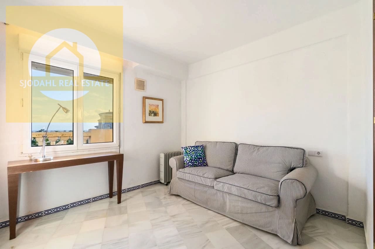 3 sovrum Lägenhet till salu i Torrevieja med garage - 349 000 € (Ref: 9642476)