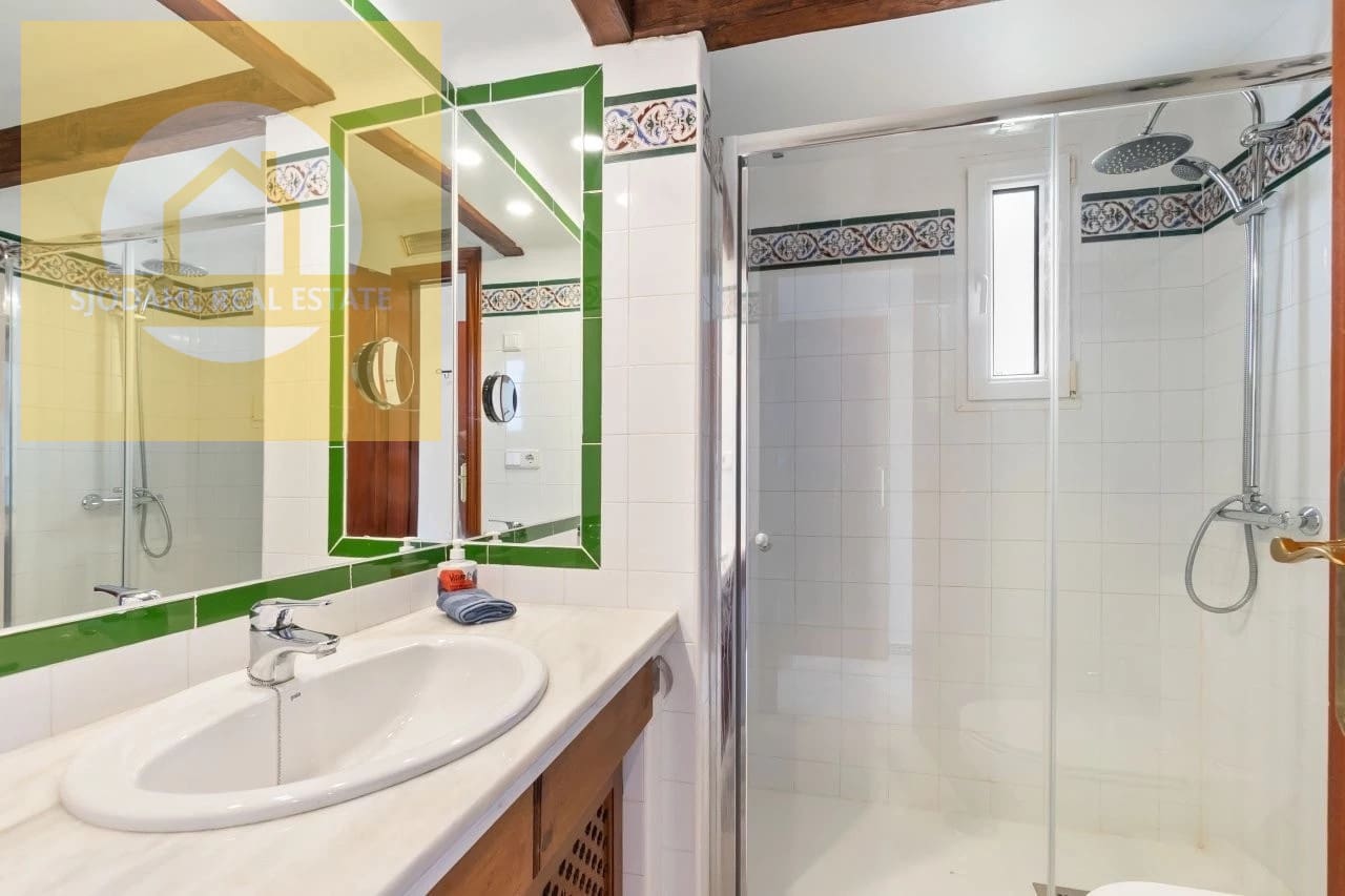 3 sovrum Lägenhet till salu i Torrevieja med garage - 349 000 € (Ref: 9642476)