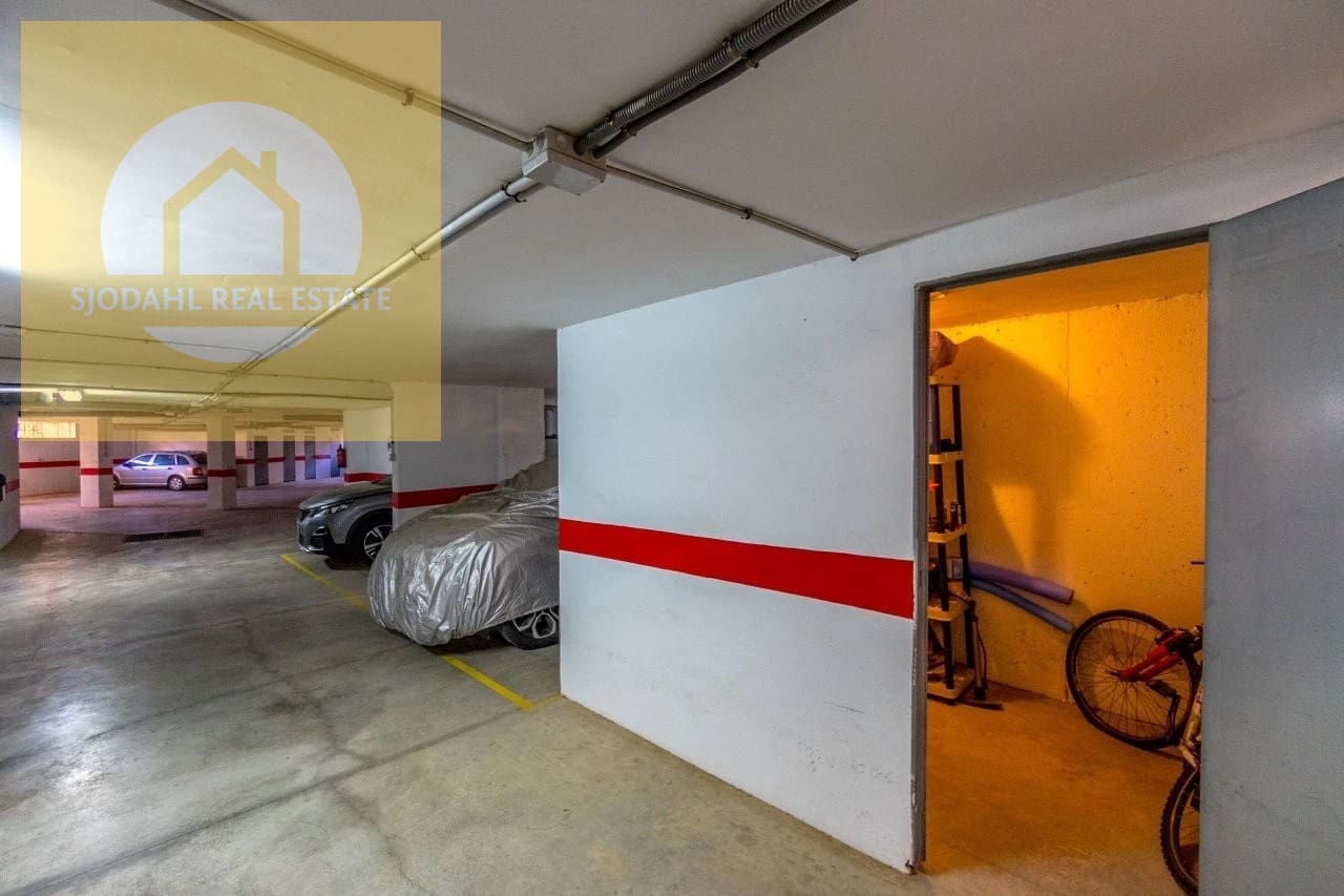 3 sovrum Lägenhet till salu i Torrevieja med garage - 349 000 € (Ref: 9642476)