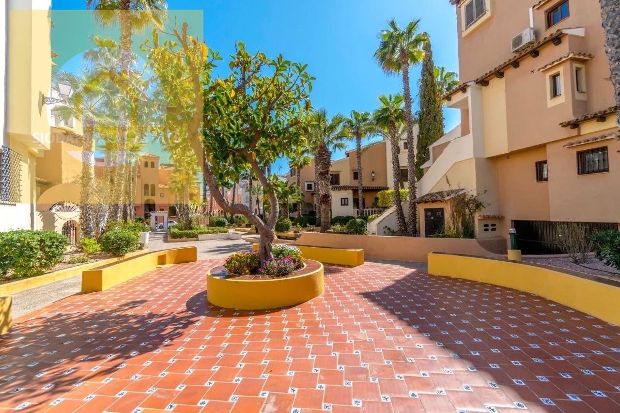 3 sovrum Lägenhet till salu i Torrevieja med garage - 349 000 € (Ref: 9642476)