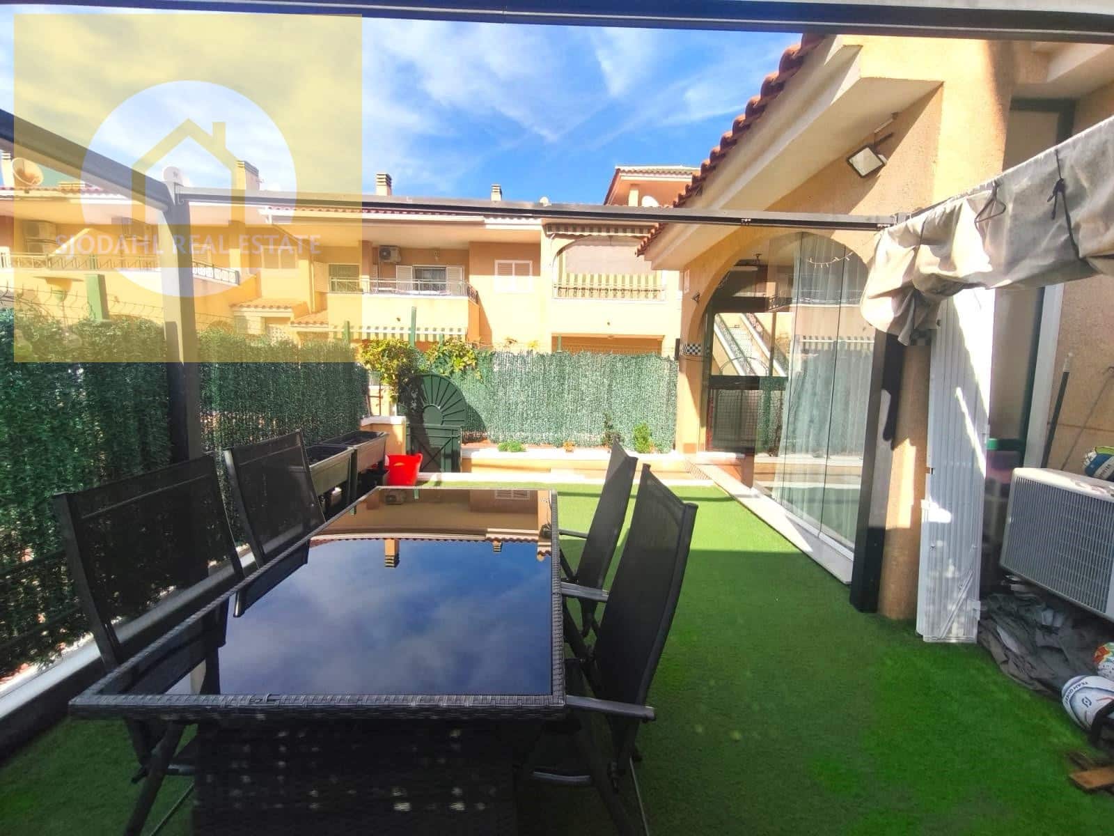 Casa de 3 habitaciones en Gran Alacant en venta con piscina - 284.900 € (Ref: 9643360)