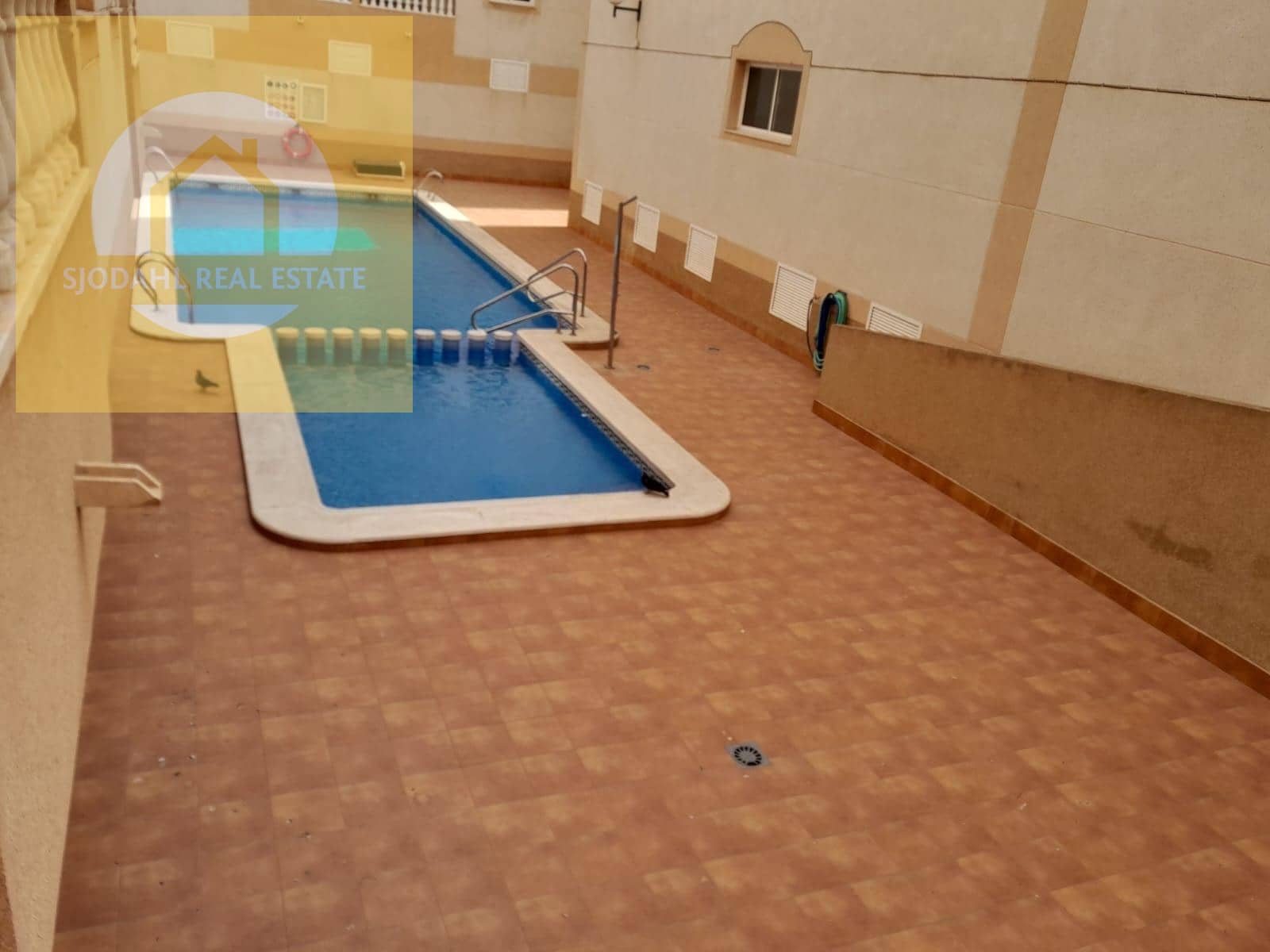 2 sovrum Lägenhet till salu i Torrevieja med pool - 120 000 € (Ref: 9645626)