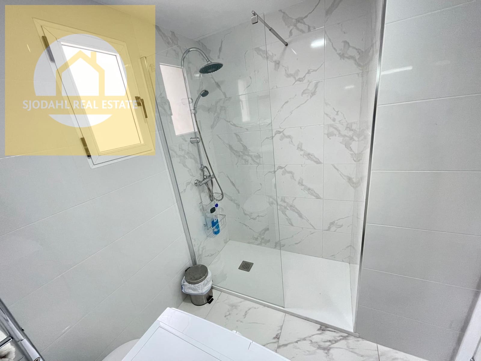 2 sovrum Lägenhet till salu i Torrevieja med pool - 120 000 € (Ref: 9645626)