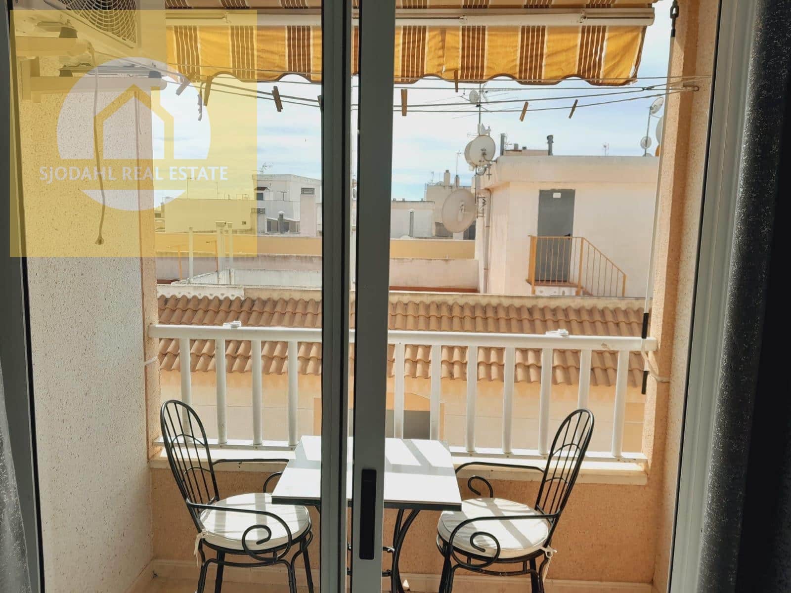 2 sovrum Lägenhet till salu i Torrevieja med pool - 120 000 € (Ref: 9645626)