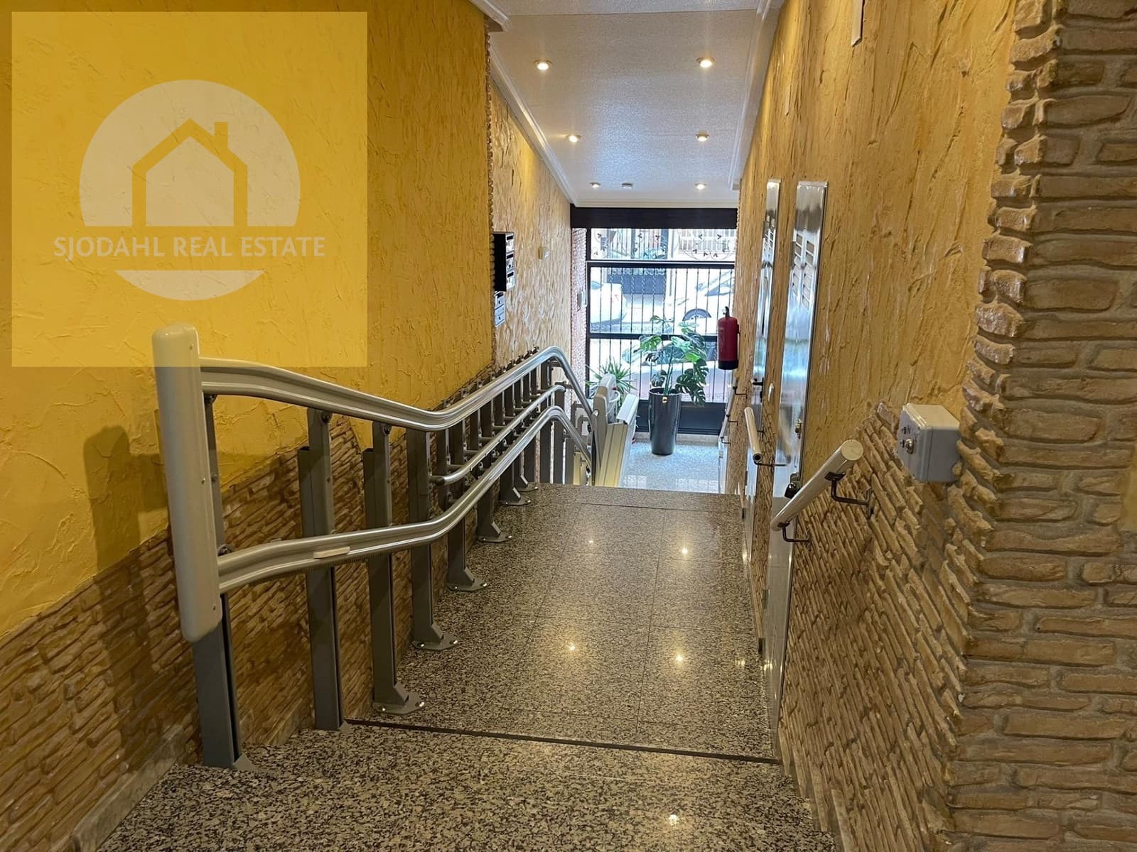 2 sovrum Lägenhet till salu i Torrevieja med pool - 120 000 € (Ref: 9645626)