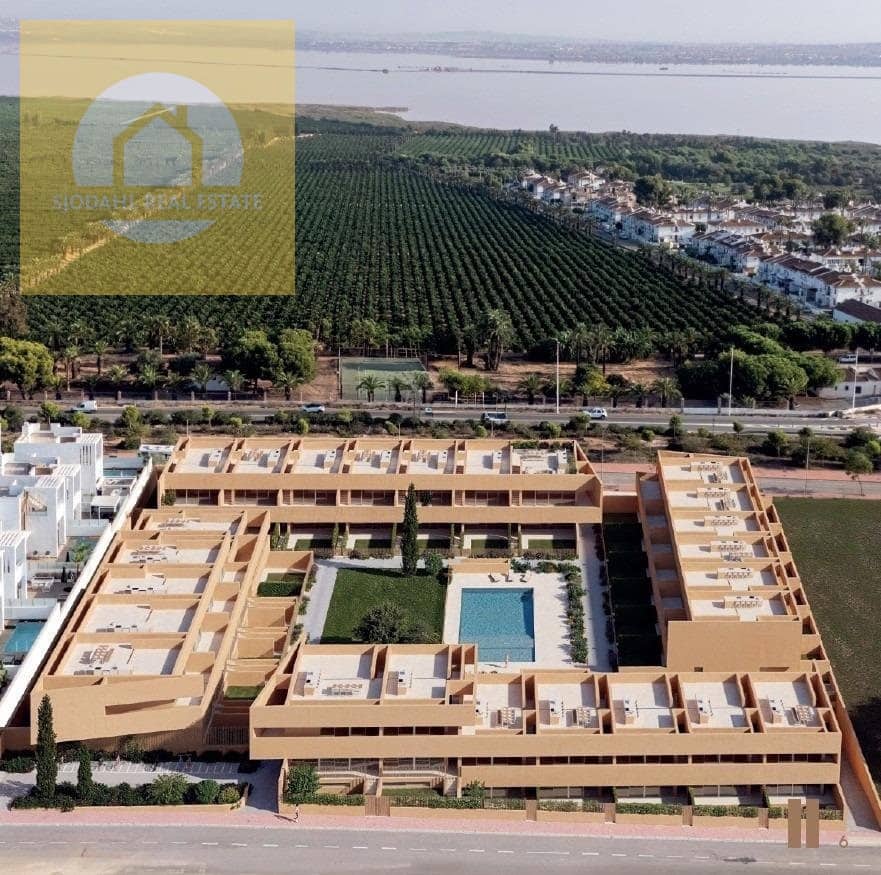 2 chambre Bungalow à vendre à Torrevieja avec piscine garage - 259 000 € (Ref: 9645841)