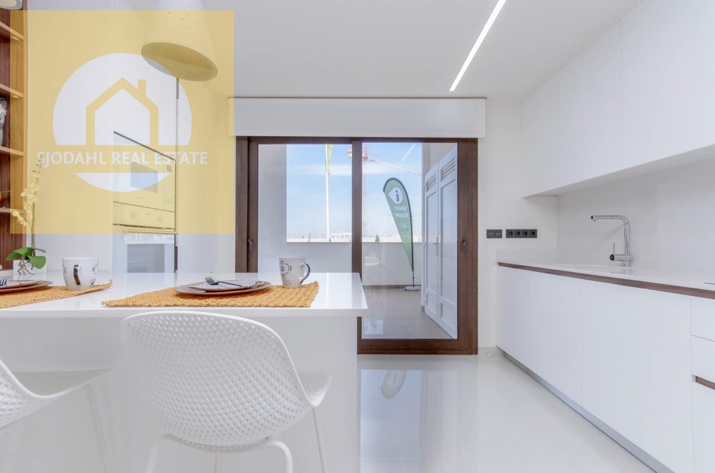 2 chambre Bungalow à vendre à Torrevieja avec piscine garage - 275 000 € (Ref: 9646063)