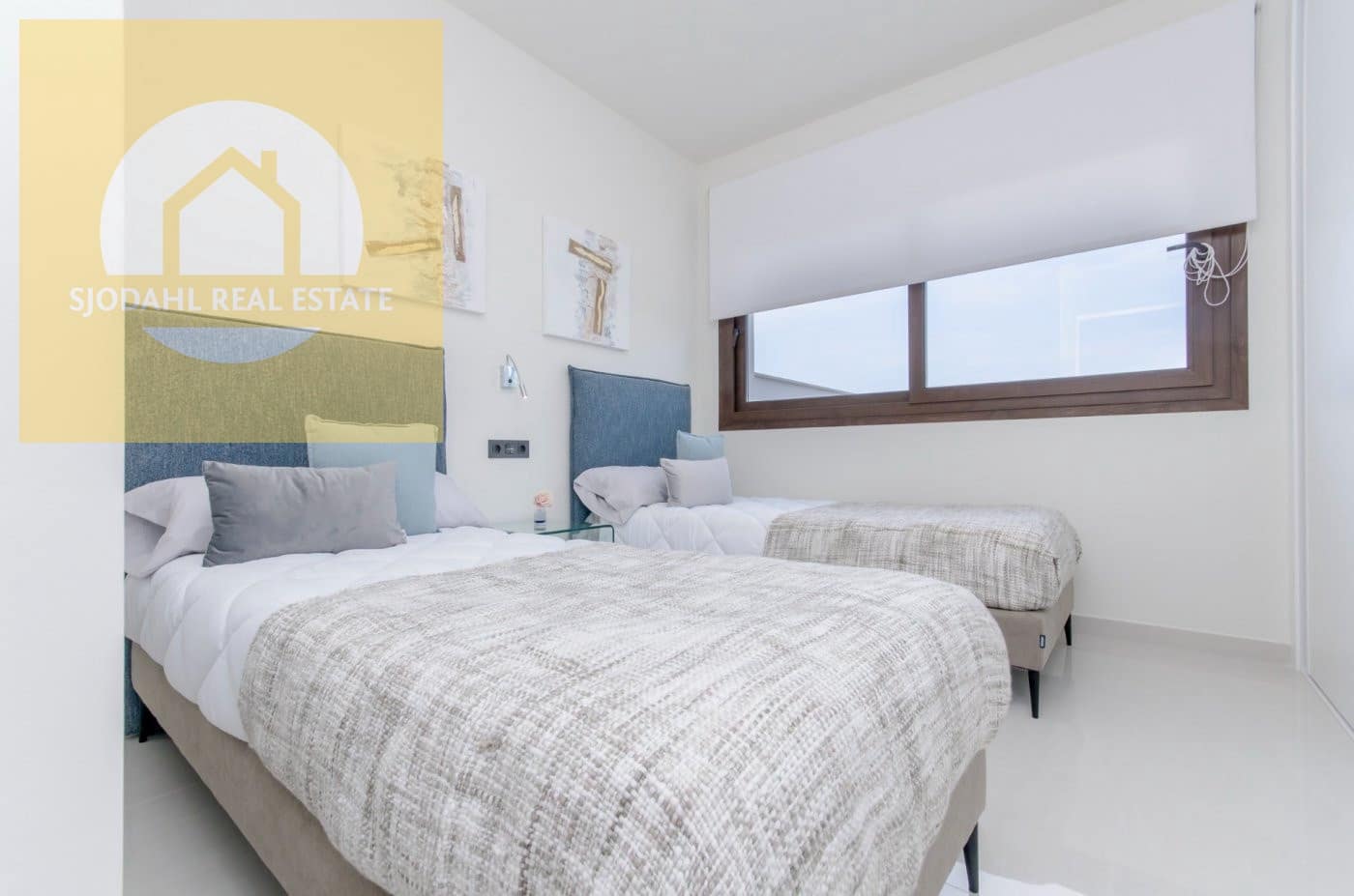 2 chambre Bungalow à vendre à Torrevieja avec piscine garage - 275 000 € (Ref: 9646063)