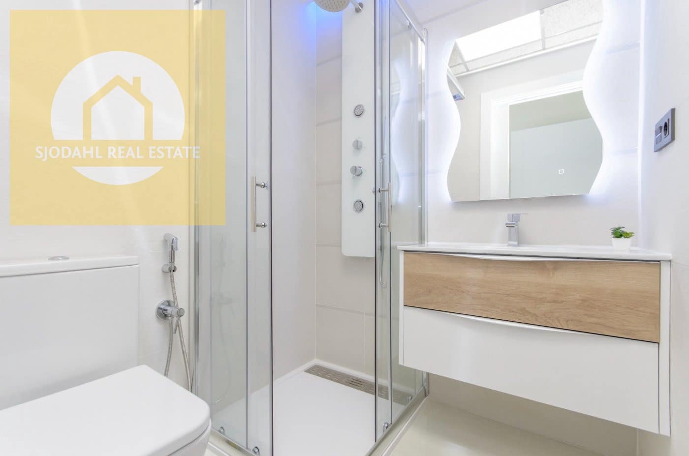 2 chambre Bungalow à vendre à Torrevieja avec piscine garage - 275 000 € (Ref: 9646063)