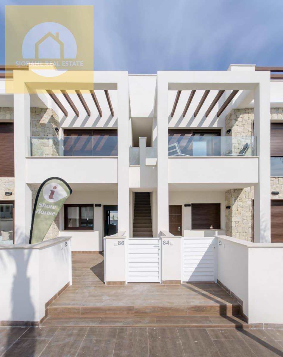 2 chambre Bungalow à vendre à Torrevieja avec piscine garage - 275 000 € (Ref: 9646063)