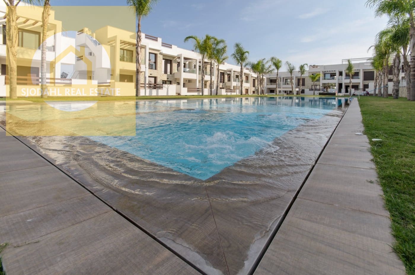 2 chambre Bungalow à vendre à Torrevieja avec piscine garage - 275 000 € (Ref: 9646063)