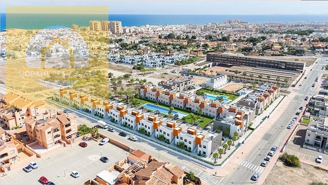 2 soveværelse Bungalow til salg i Torrevieja med swimmingpool garage - € 275.200 (Ref: 9646064)