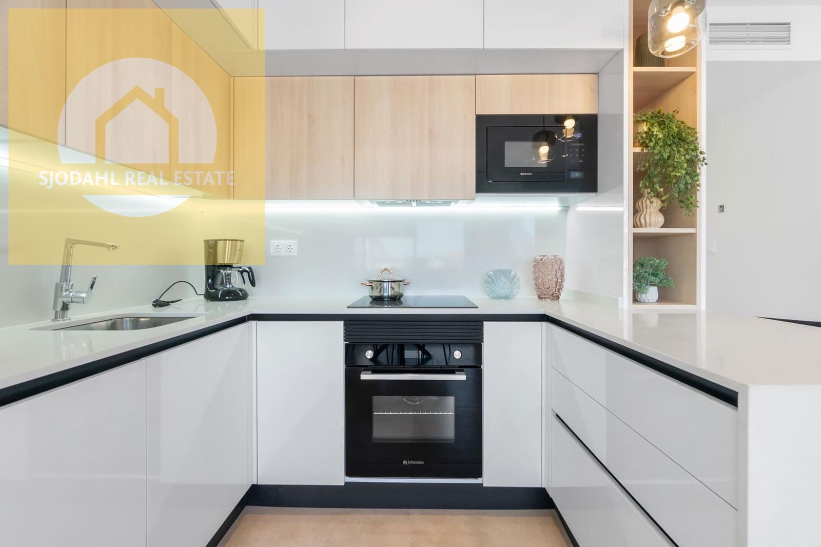 2 sovrum Bungalow till salu i Torrevieja med pool garage - 289 900 € (Ref: 9646065)