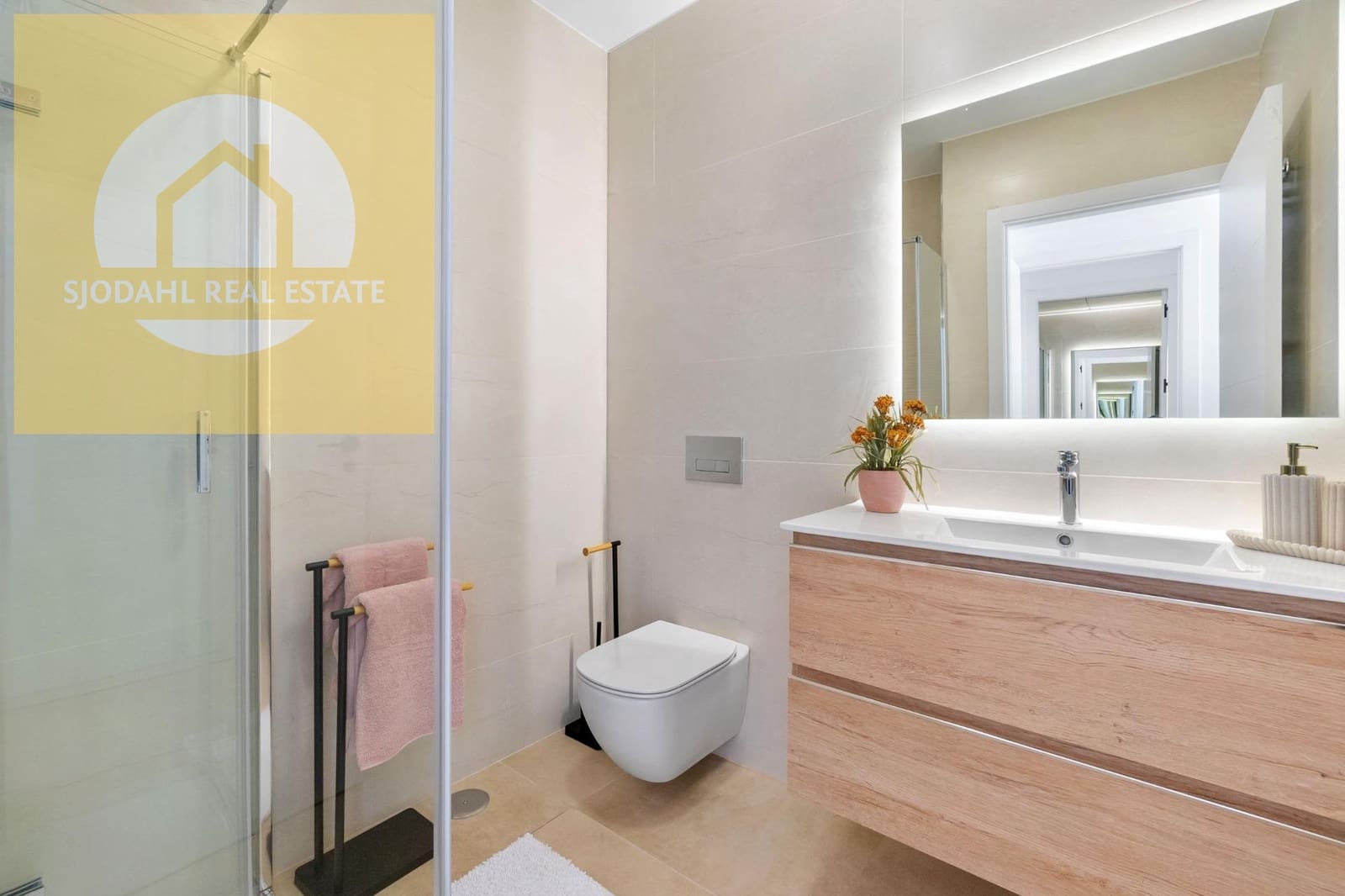 2 sovrum Bungalow till salu i Torrevieja med pool garage - 289 900 € (Ref: 9646065)